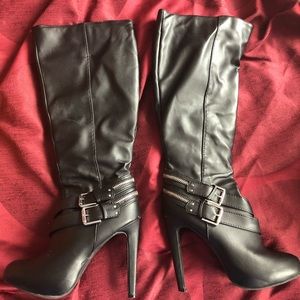 Awesome black edgy high heel leather boots